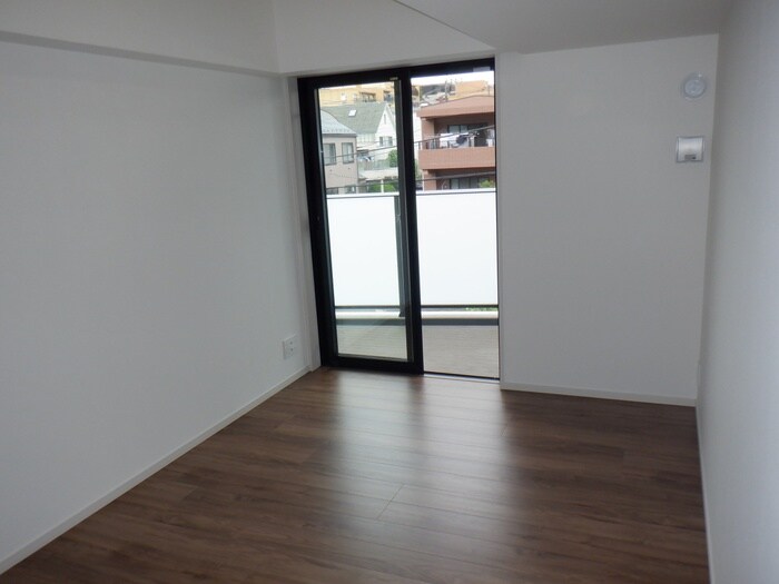 居室 ﾌﾟﾛﾐﾗｲｽﾞ青葉台ｽﾃｰｼｮﾝｻｲﾄﾞ(D209)