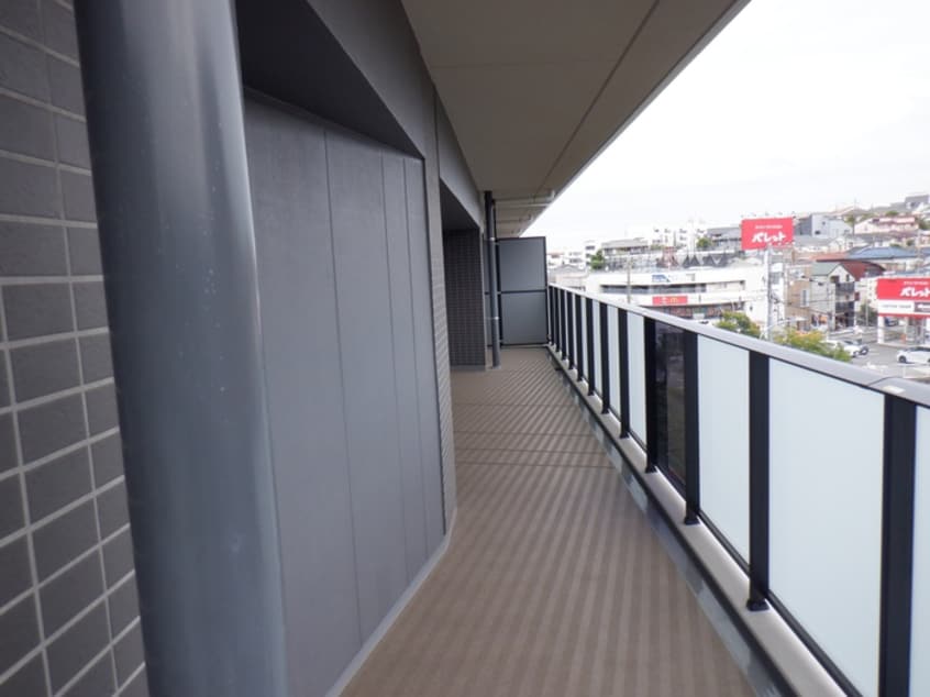 ベランダ・バルコニー ﾌﾟﾛﾐﾗｲｽﾞ青葉台ｽﾃｰｼｮﾝｻｲﾄﾞ(D209)