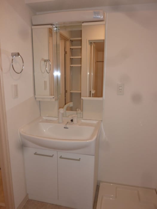 洗面 ＬＵＭＩＮＯＵＳ浅草橋駅前