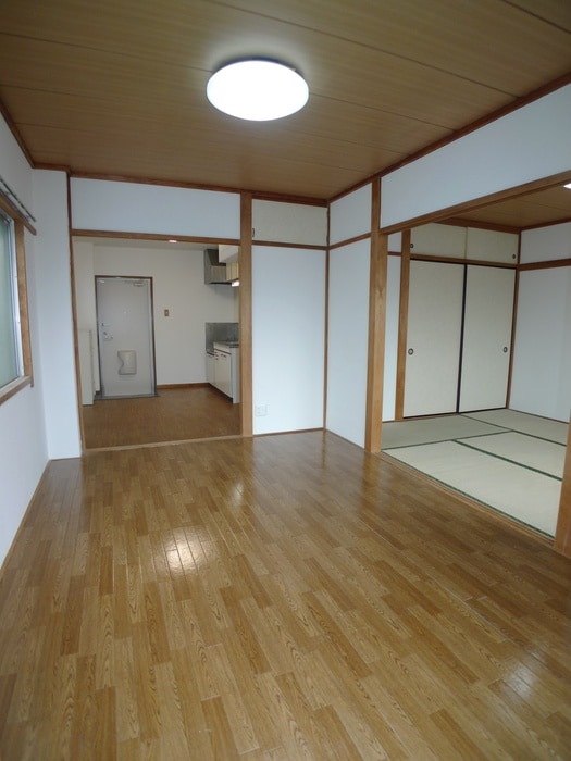 居室 杉田ハイツ