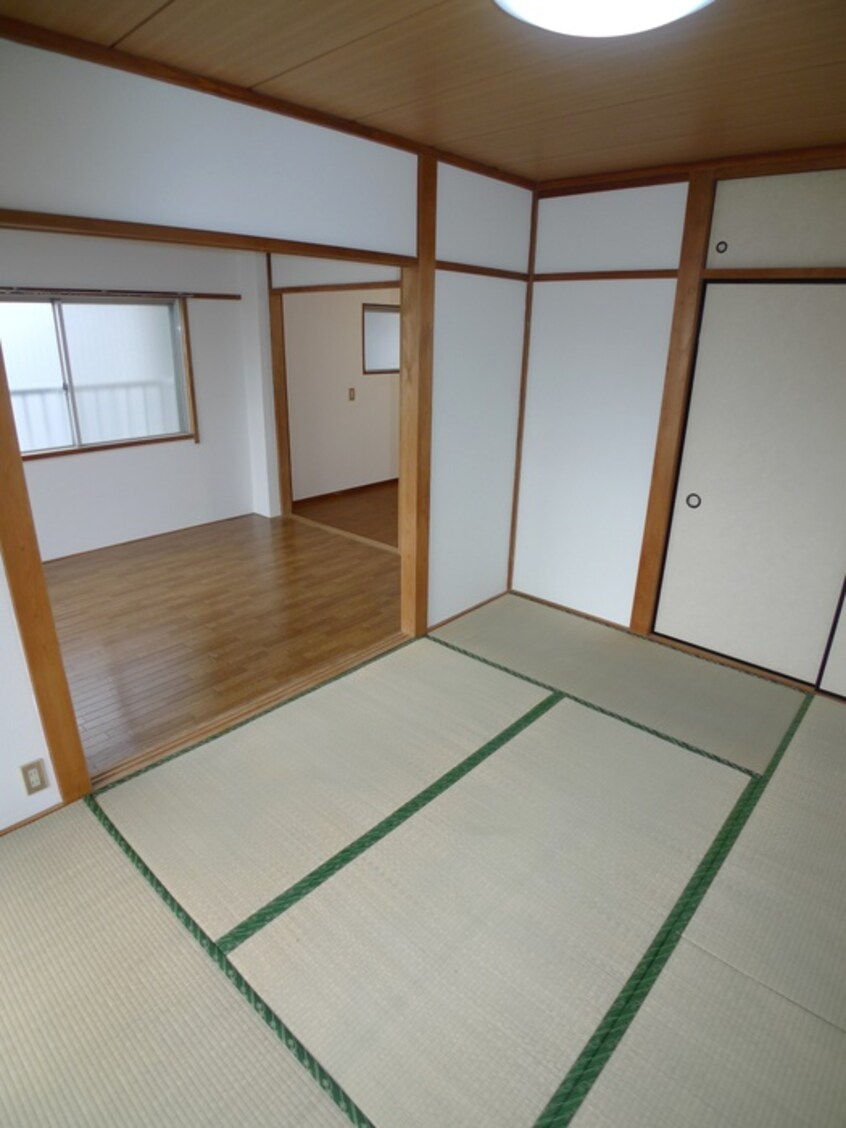 居室 杉田ハイツ