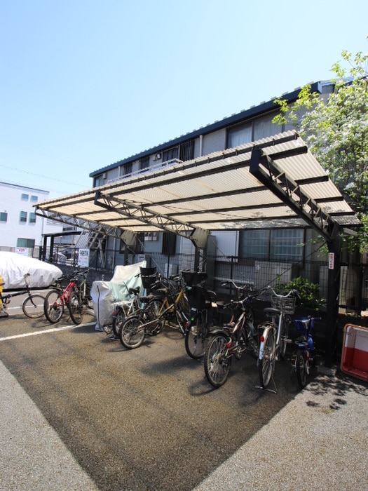 駐輪場 ルミエール