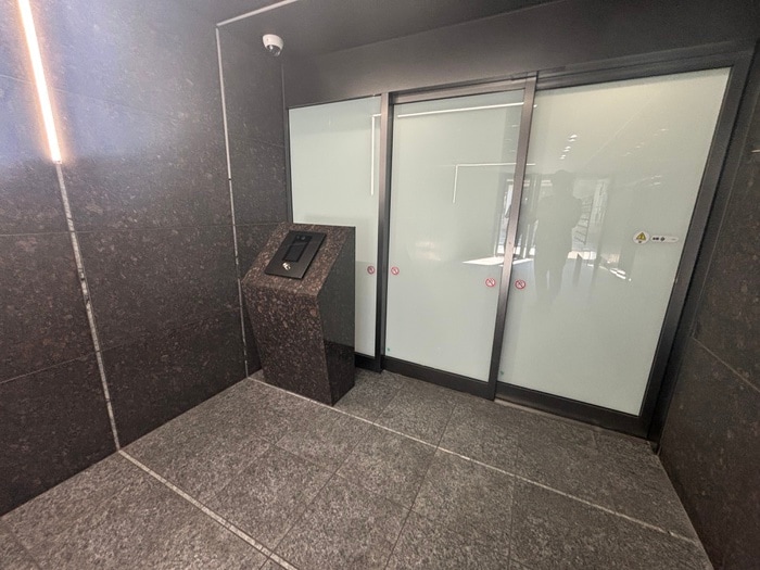 エントランス部分 ルーブル聖蹟桜ヶ丘