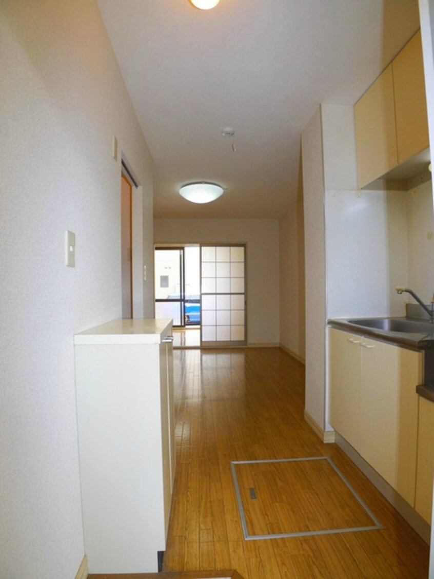 玄関 イーストアピアＢ