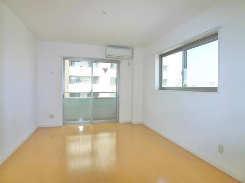 居室 LEO弐拾六番館