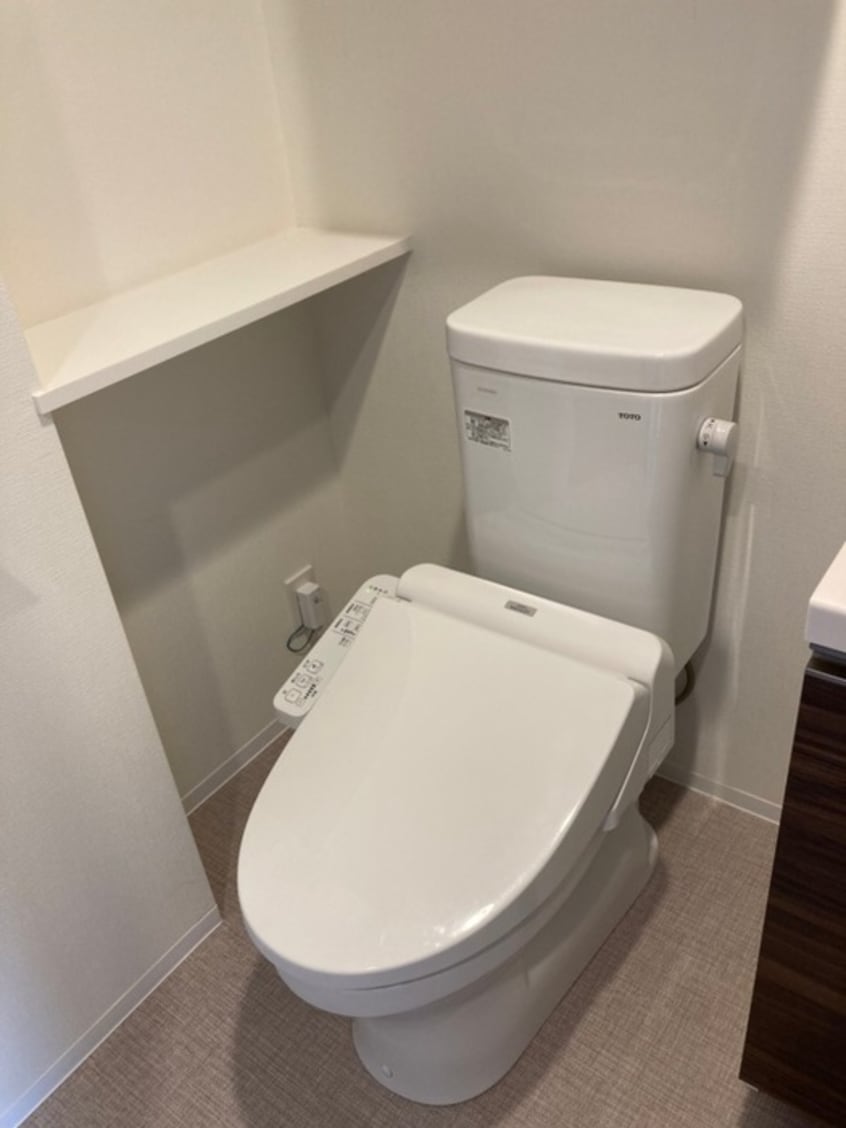 トイレ アイル　リーヴァ向島