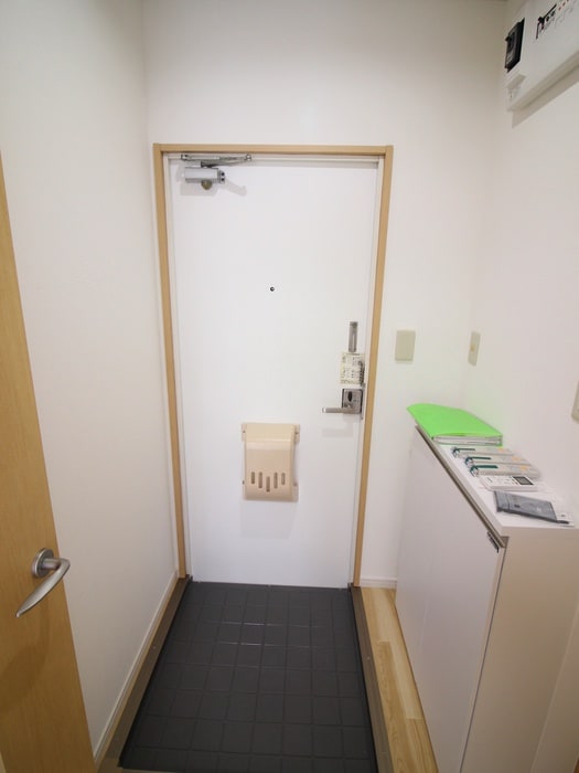 玄関 サンライフ．シバザキ