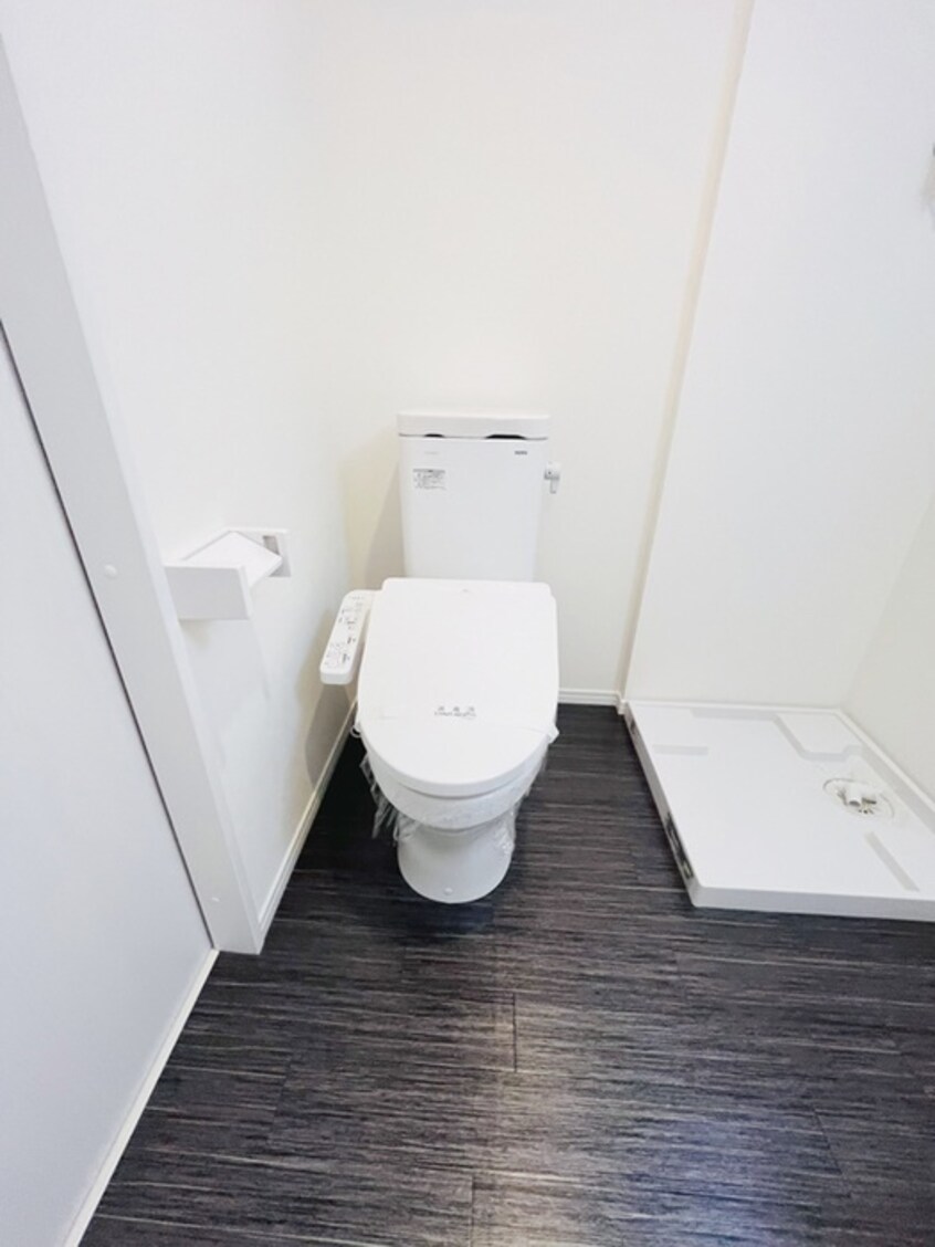 トイレ M　Quarto青井