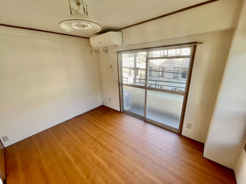 居室 コ－ポ二幸