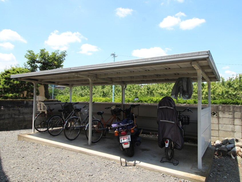 駐輪場 コーポまどか