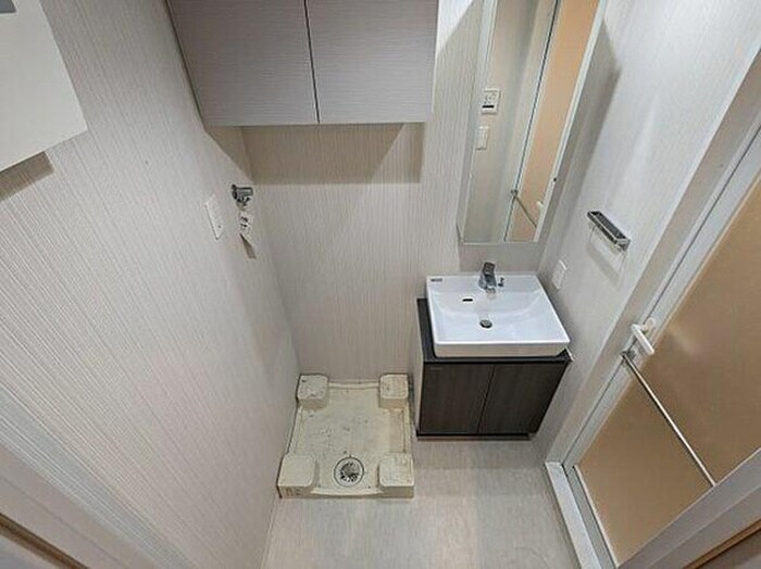 洗濯機置場 AZEST堀切菖蒲園Ⅱ（２０５）