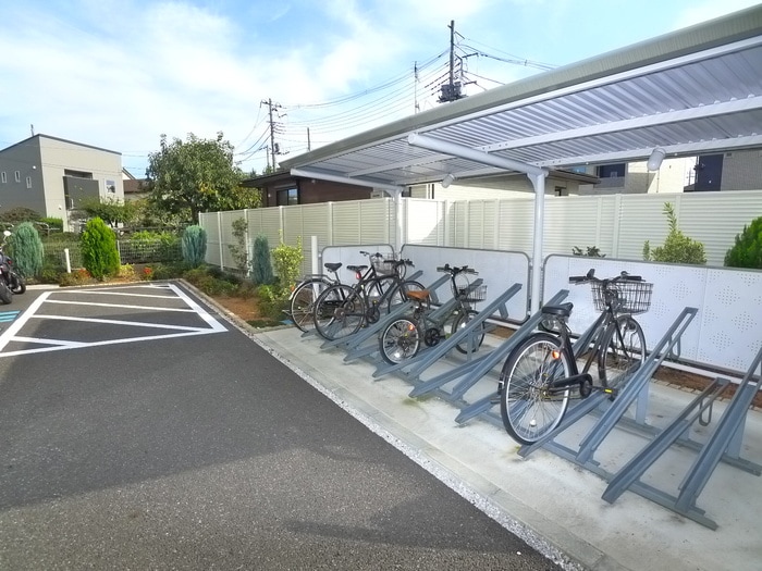 駐輪場 アヴェニール