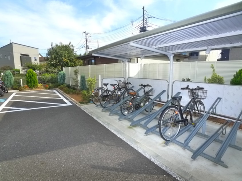 駐輪場 アヴェニール