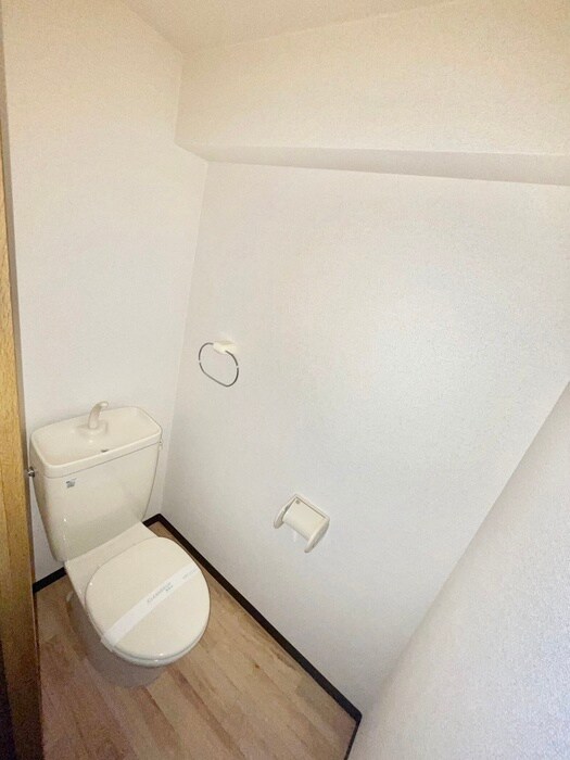 トイレ クレセントトミザワ
