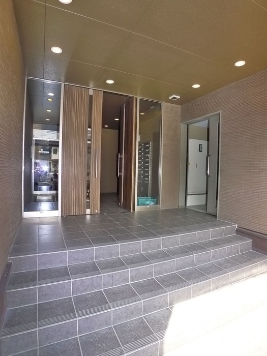 エントランス部分 ＯＫＵＤＯ－ＴＥＲＲＡＣＥ