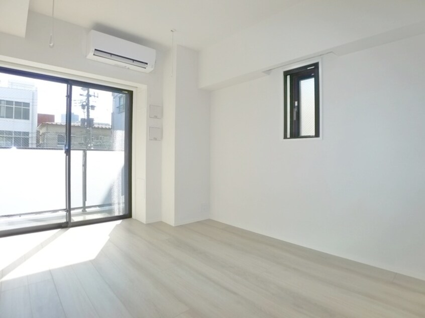 居室 ドゥーエ日暮里