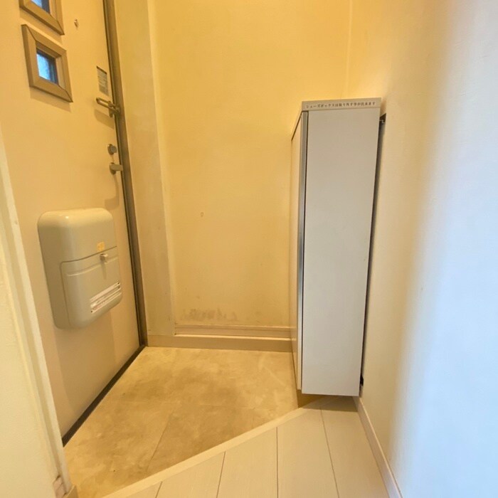 玄関 ﾘｰｳﾞｪﾙﾎﾟｰﾄ横浜南太田