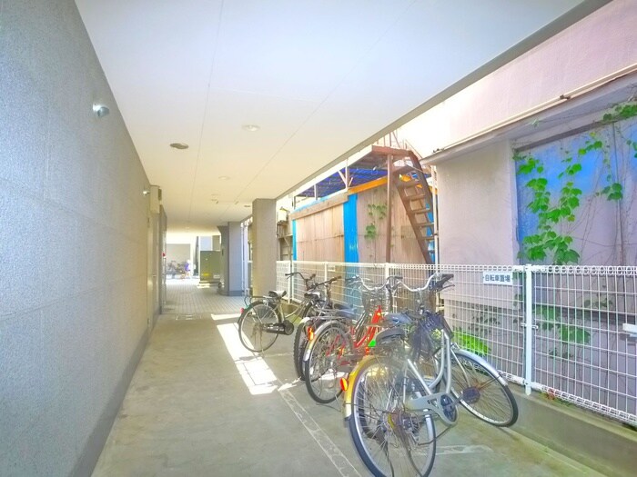 駐輪場 豊栄ビル