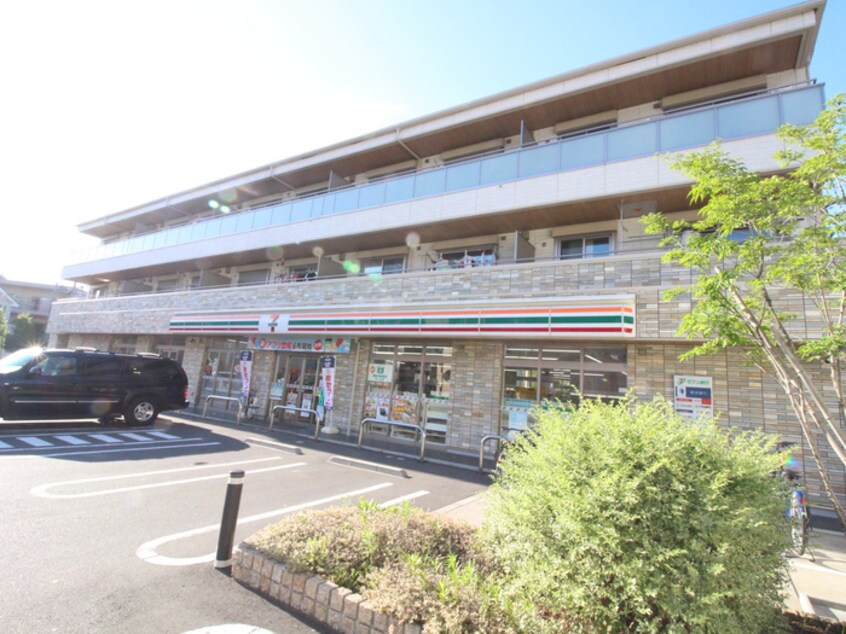 セブンイレブン(コンビニ)まで130m グランフェリシア南橋本駅前