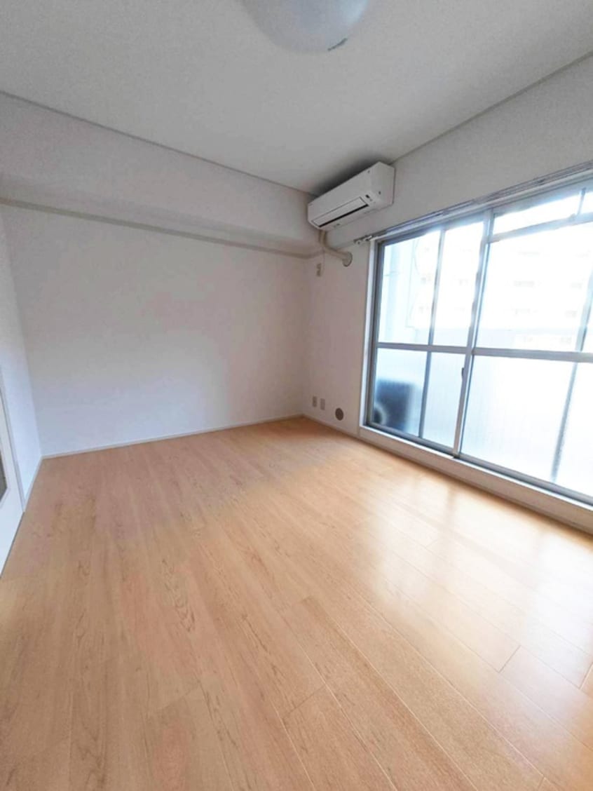 居室 ドムス・アルバ