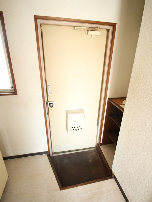 玄関 ヴィラパピヨン