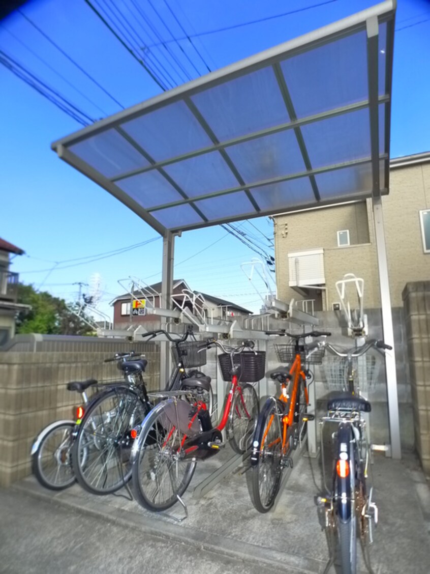 駐輪場 クレアール西新井