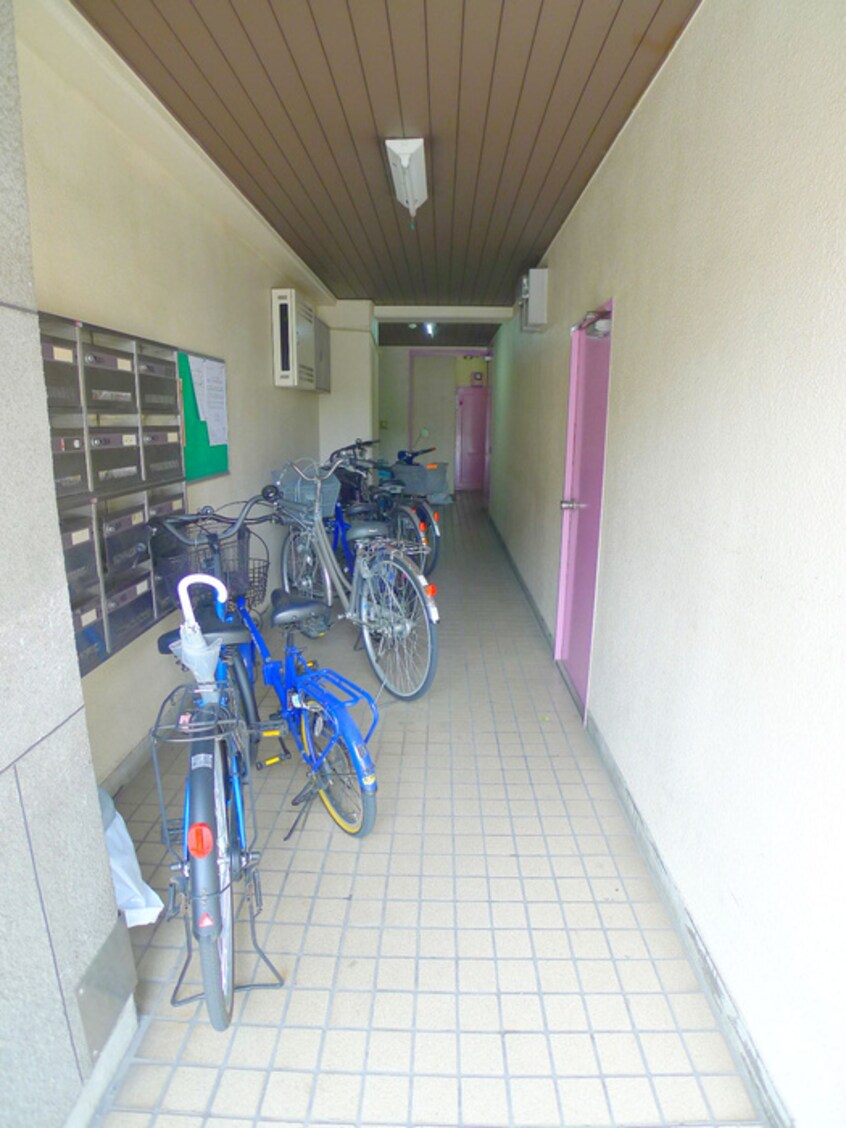 エントランス部分 イズミハイム