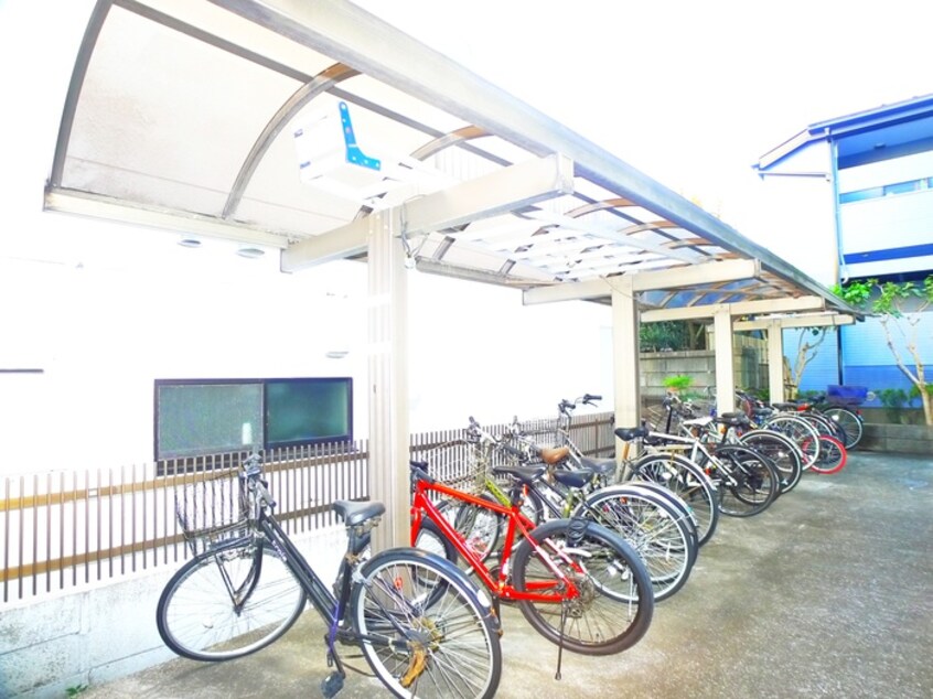 駐輪場 シャンブル綾瀬G