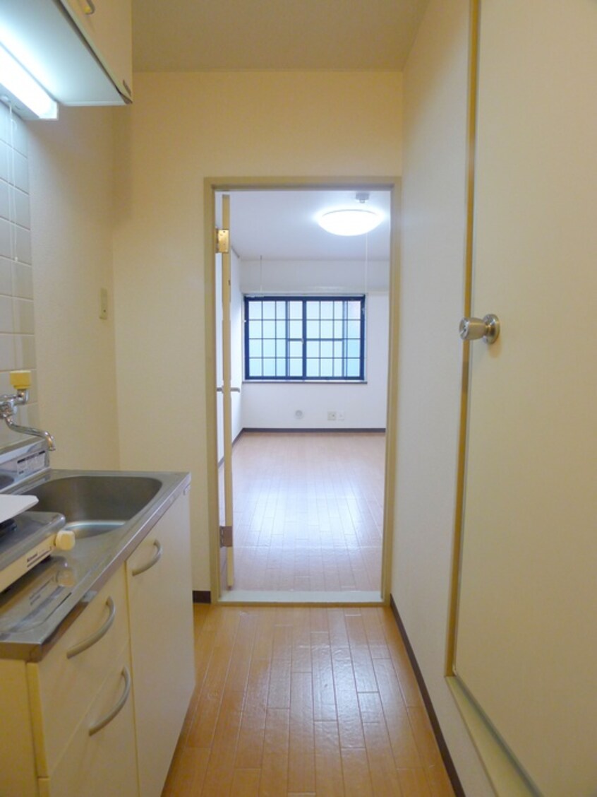 廊下 シャンブル綾瀬G