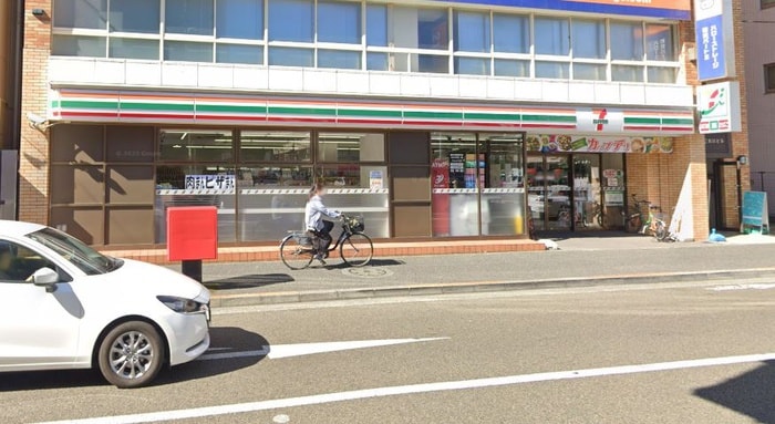 セブンイレブン(コンビニ)まで63m グランフィル