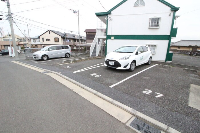 駐車場 メゾンファミ―ルＤ