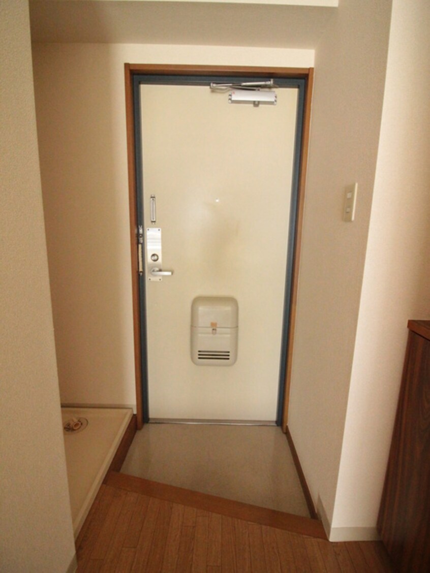 玄関 シャルマン高砂Ⅱ