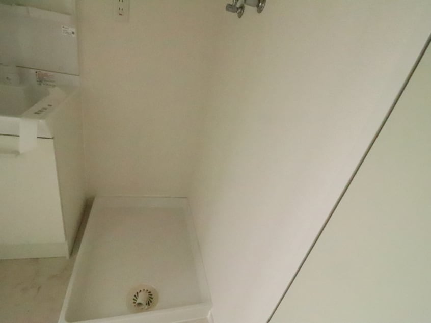 洗濯機置場 サ－ラ白金（603)