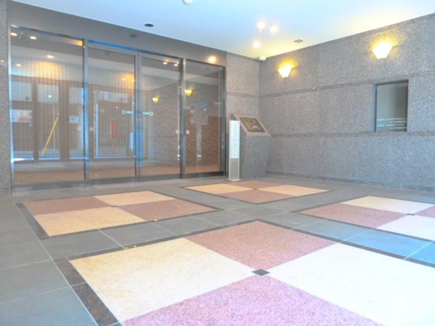 エントランス部分 ルーブル上高井戸弐番館