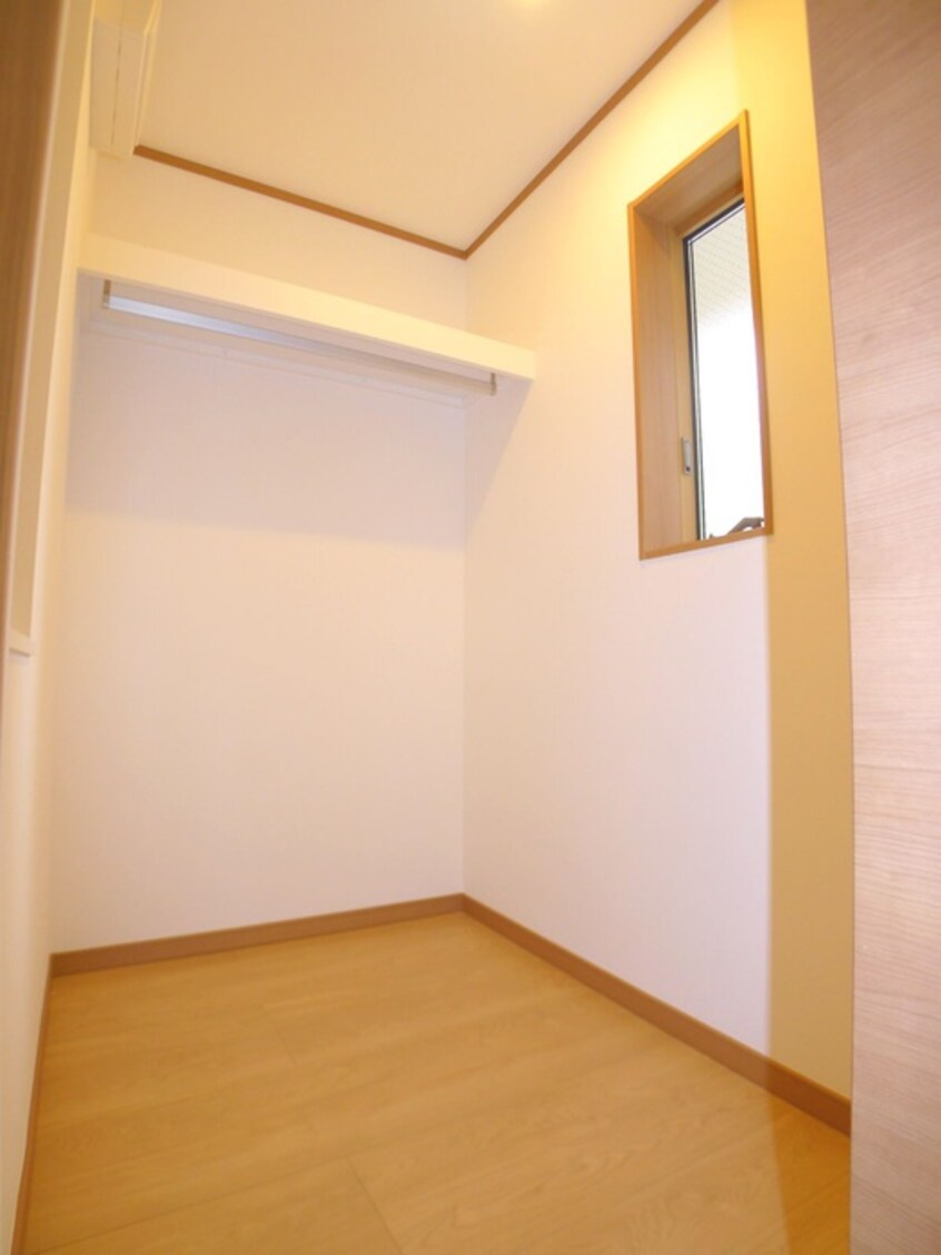 収納 ラド・ヒュ－ス習志野