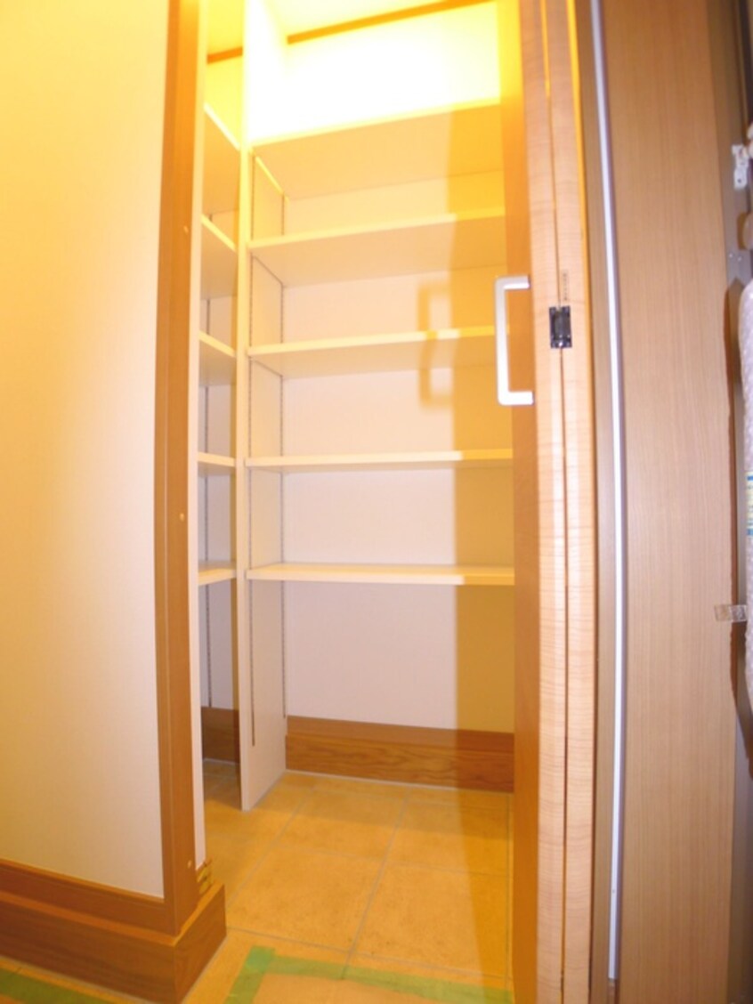 靴箱 ラド・ヒュ－ス習志野