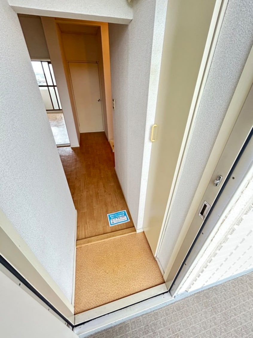 玄関 ビューハイツ榊原A