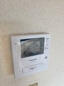 内観写真 ホワイトシャトレ－