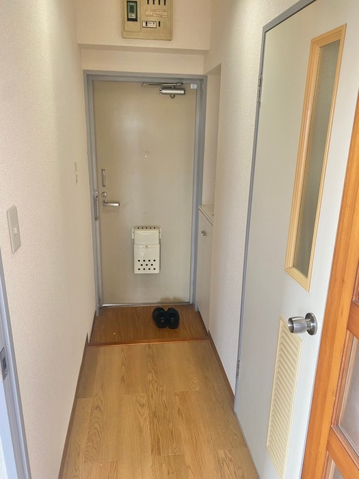 内観写真 ホワイトシャトレ－