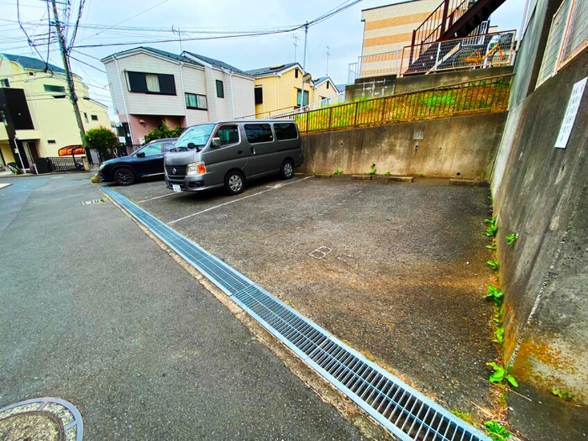 駐車場 ビューハイツ榊原B