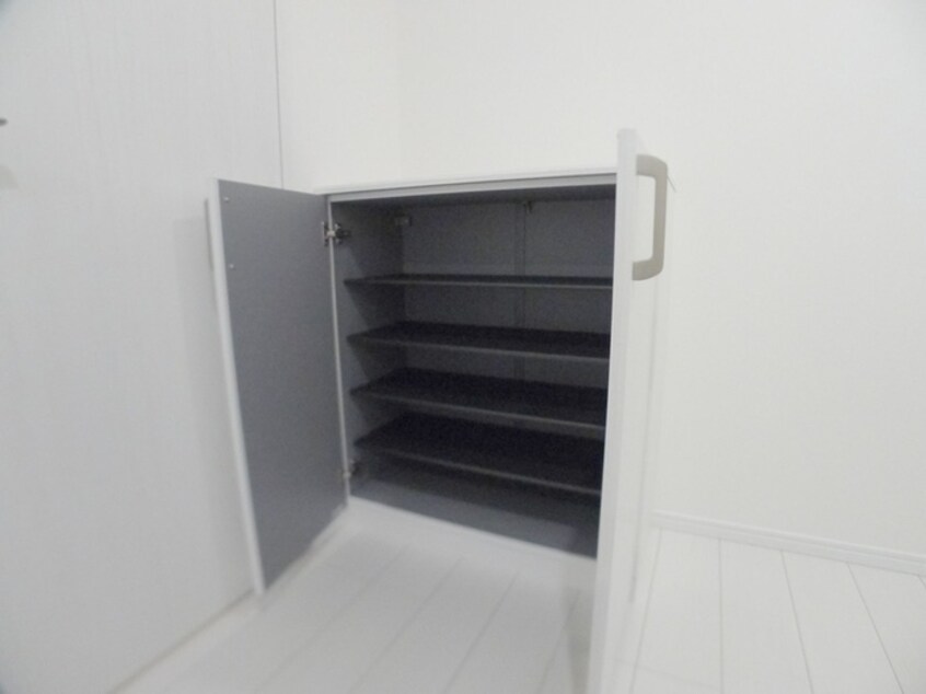 靴箱 メグリオ新松戸Ⅱ