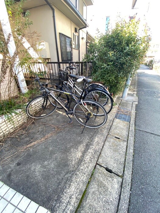 駐輪場 ロフト高津