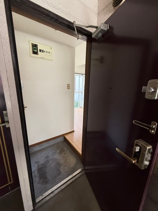 玄関 ロフト高津