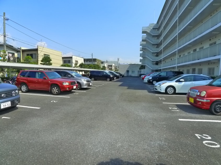 駐車場 グロリオール里見