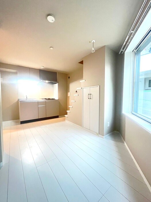 居室 夢のヴィオレット