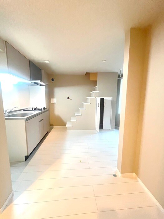 居室 夢のヴィオレット