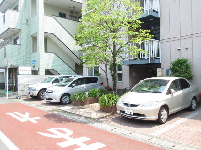 駐車場 エステ－トピア道