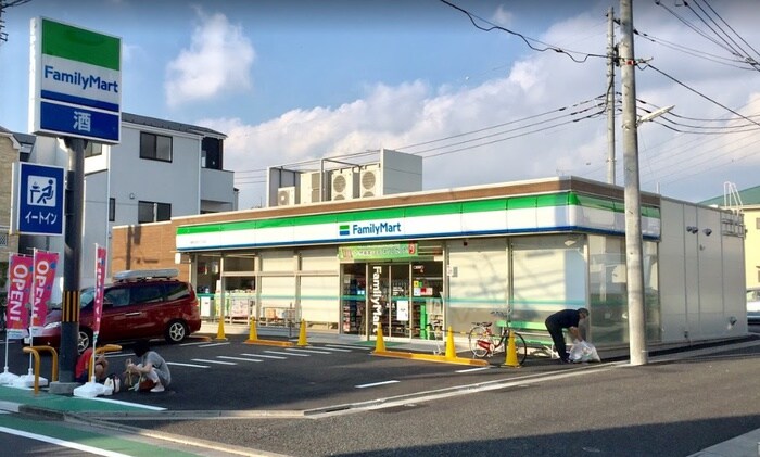 ファミリーマート練馬北町７丁目店(コンビニ)まで225m 角田マンション