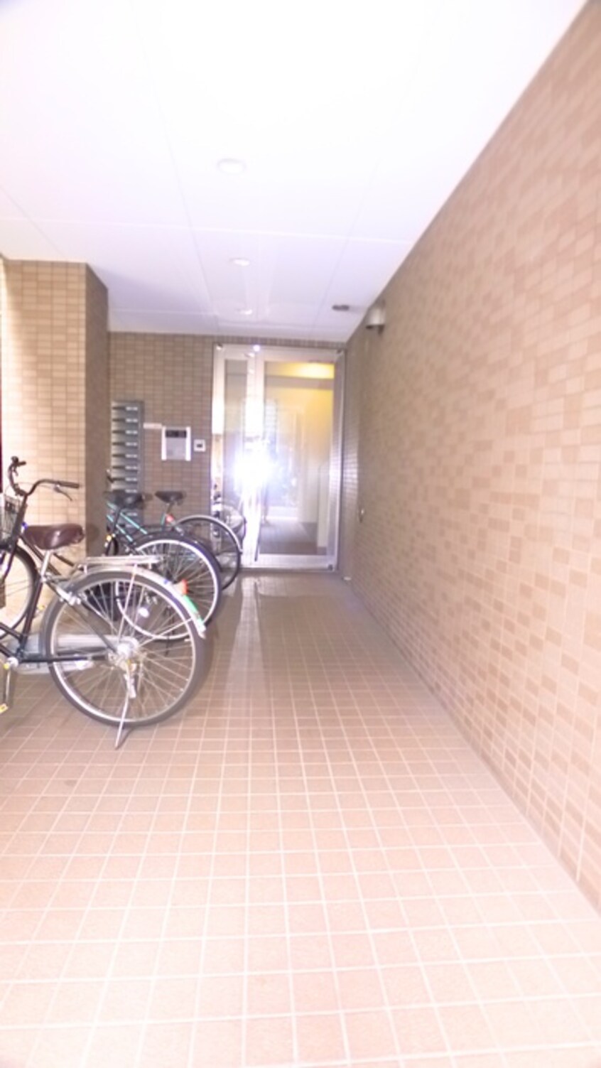 エントランス部分 ティアラ御徒町