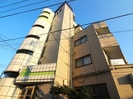 シャンティービルの外観